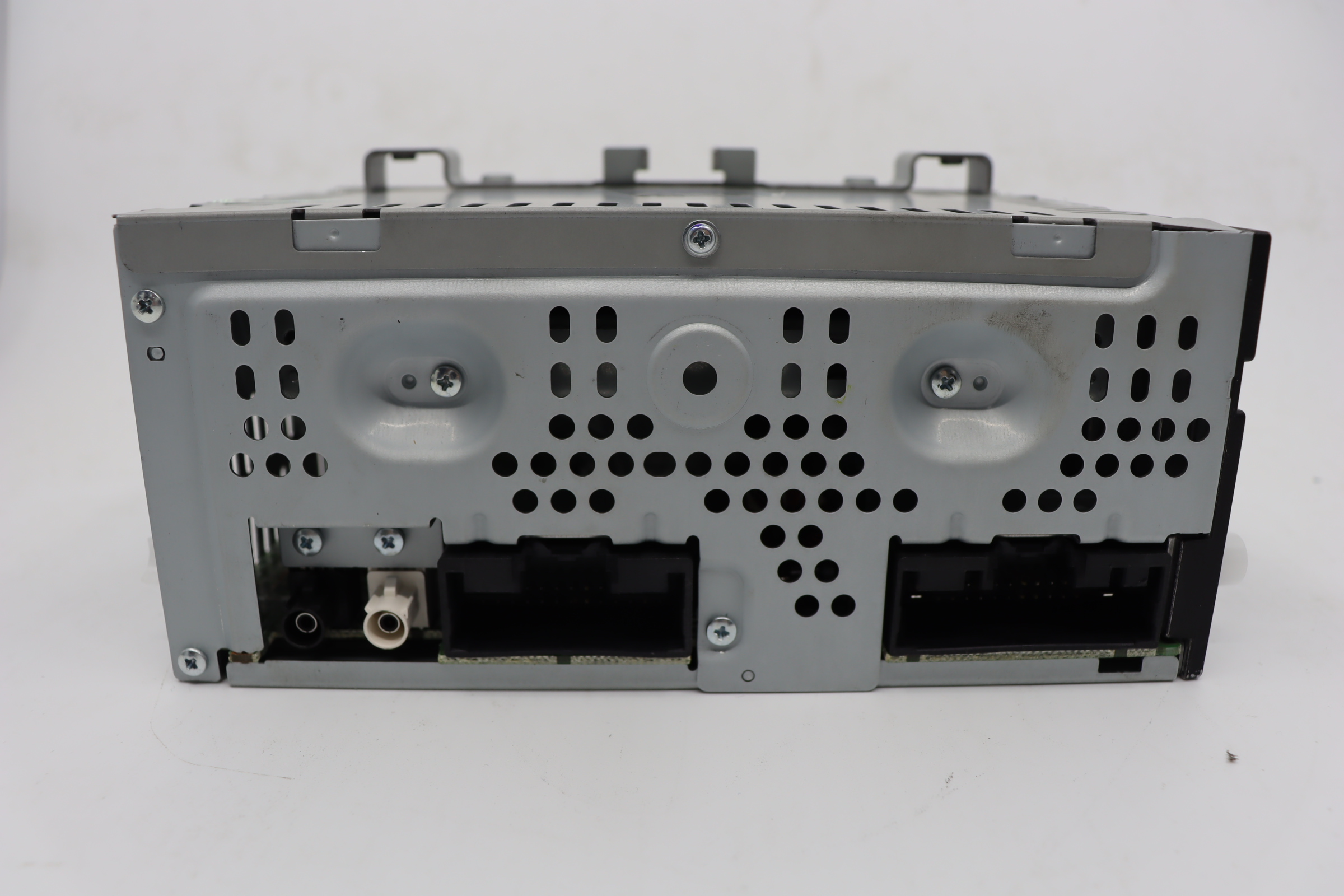 Burton - Kuga 2e generatie vanaf 2012 Radiotoestel reparatie