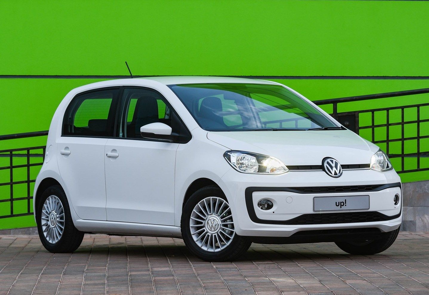 Aftermarket Radios - Up! facelift vanaf 2016 Mediatoestel reparatie